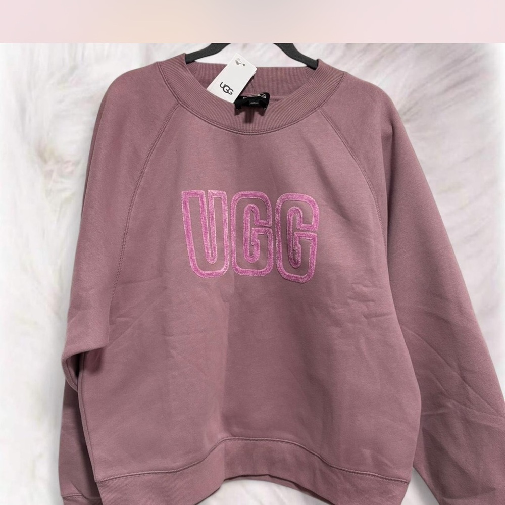 UGG LOGO CREW NECK SWEATSHIRT